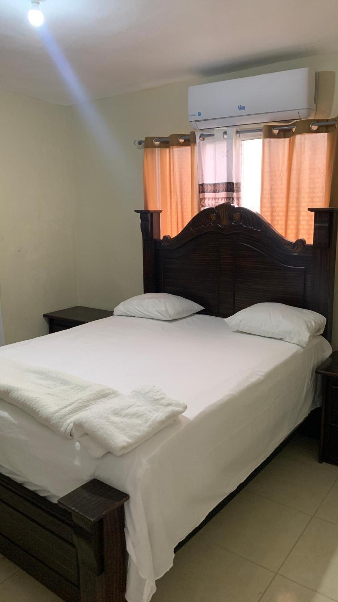 Apartahotel Dona Reyna Alojamientos En Santo Domingo A 5 Min De Aeropuerto Internacional Las Americas El Higo Eksteriør bilde