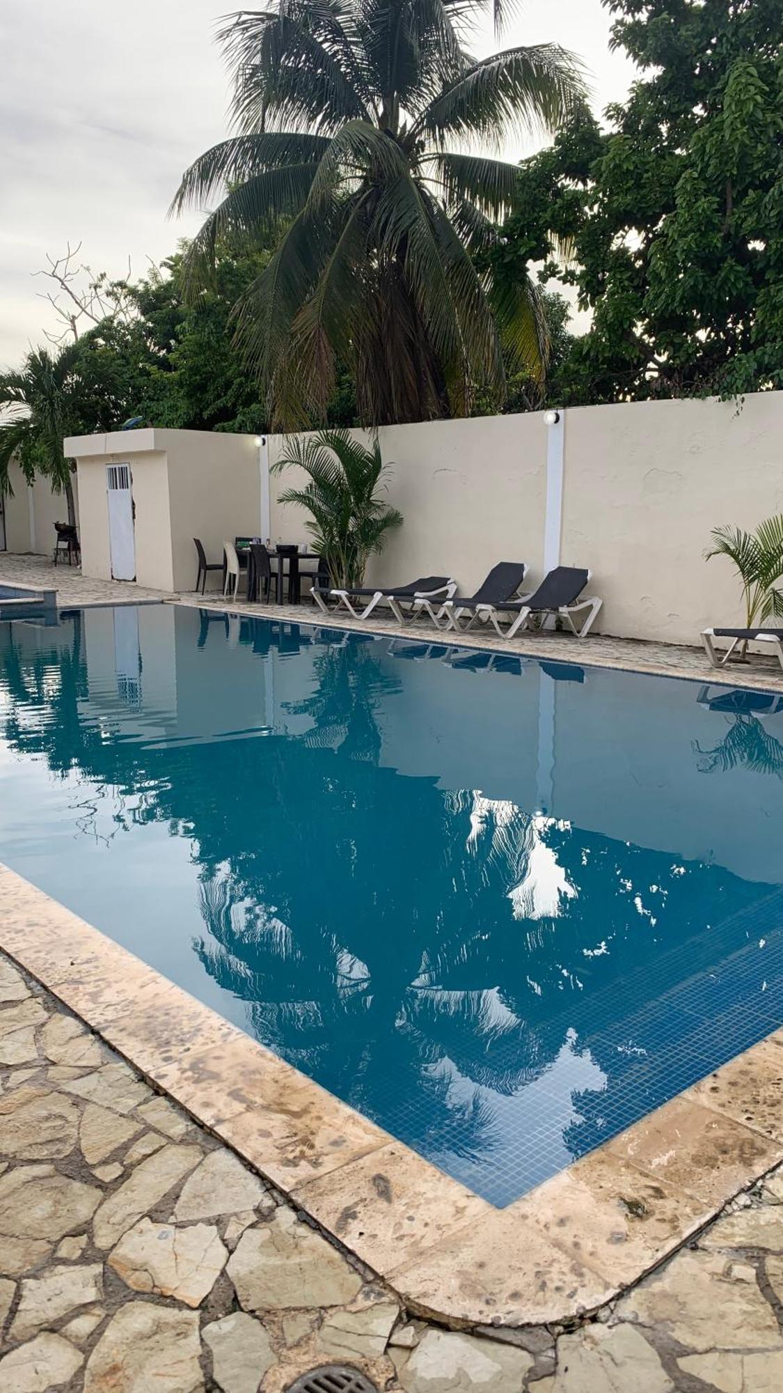 Apartahotel Dona Reyna Alojamientos En Santo Domingo A 5 Min De Aeropuerto Internacional Las Americas El Higo Eksteriør bilde